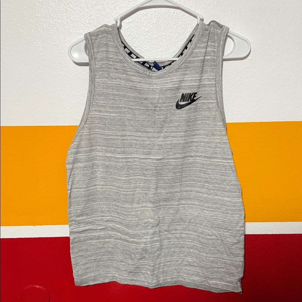 Nike Women's Heather Gray Muscle Tee